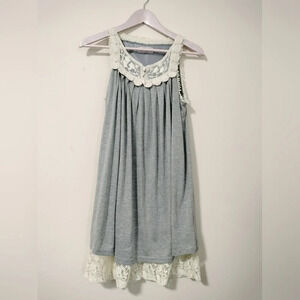 Freeway Sz Medium Gray Sleeveless Tank Dress Crochet lace button Neckline Line